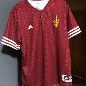 NBA Cleveland Cavs warm up jersey